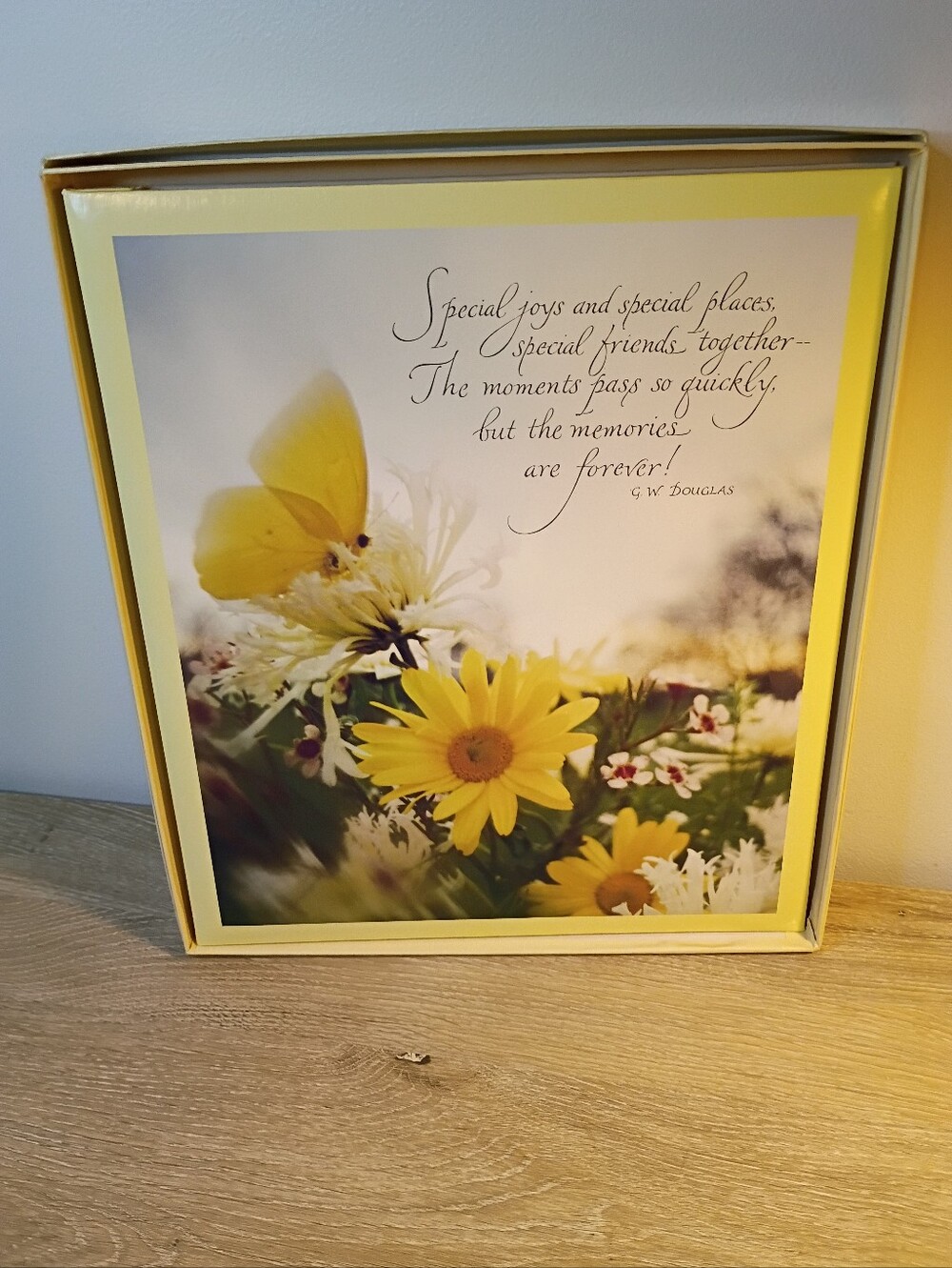 Vintage Hallmark Memory Mount Photo Album Daisy Inspirational Album